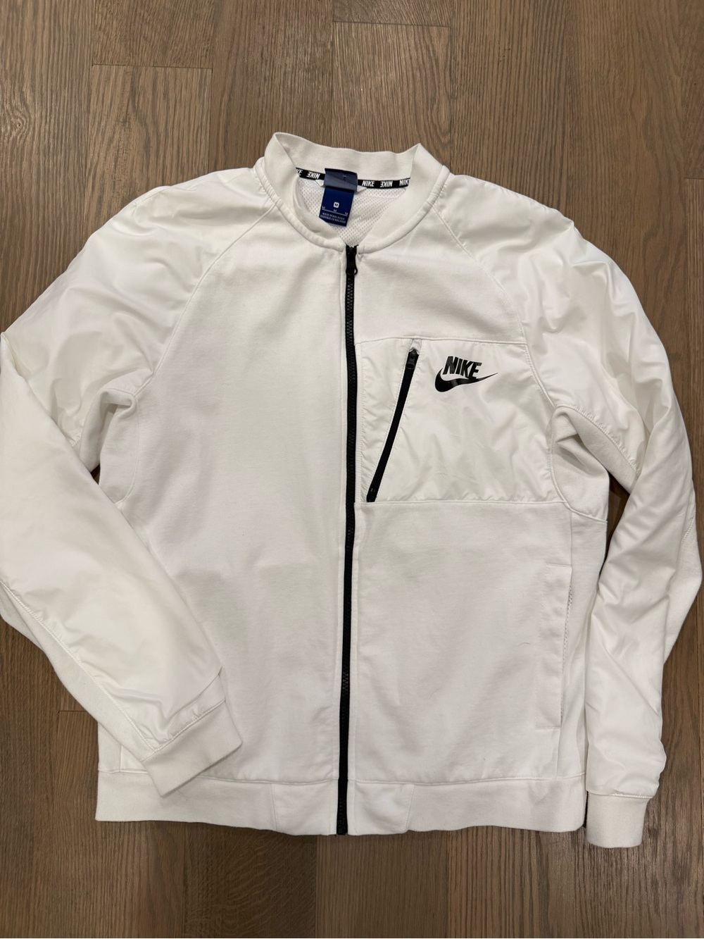 Nike Men’s White Lightweight Full-Zip Shirt Jacket with Black Trim